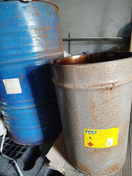 Продам бочки на хомутах с ручками