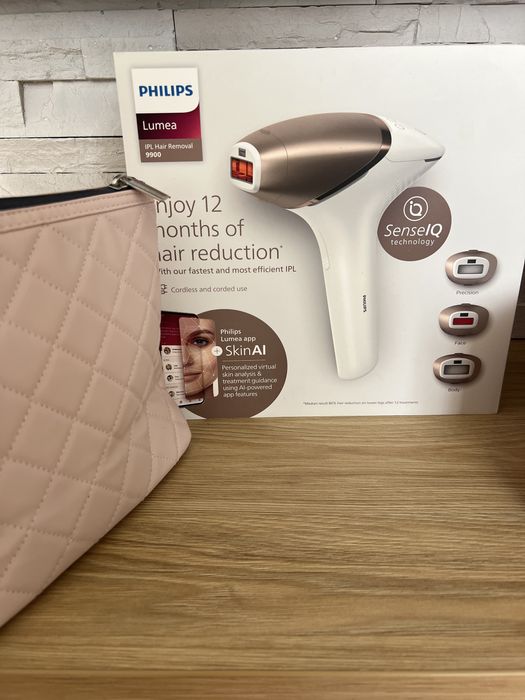 Фотоепилатор Philips Lumea 9900