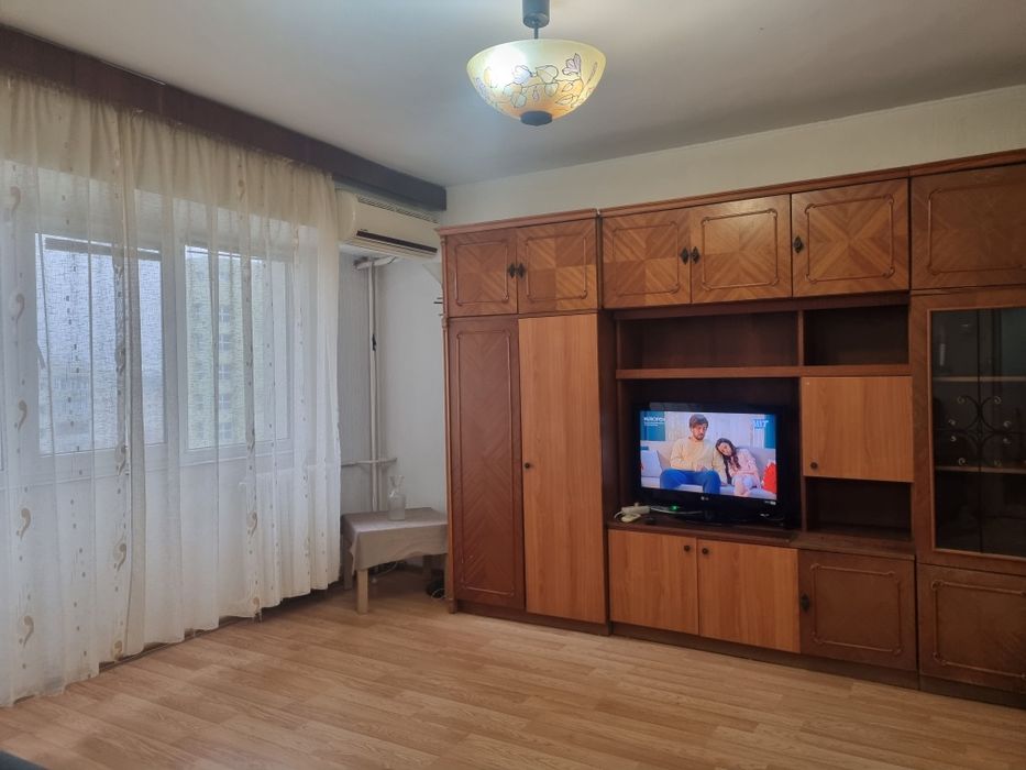 închiriez garsoniera în Bucuresti  sector 2langa Mĺ