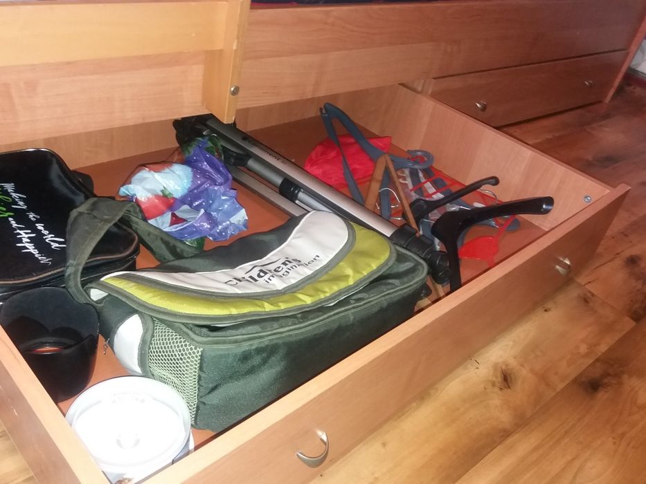 Двухярусная кровать