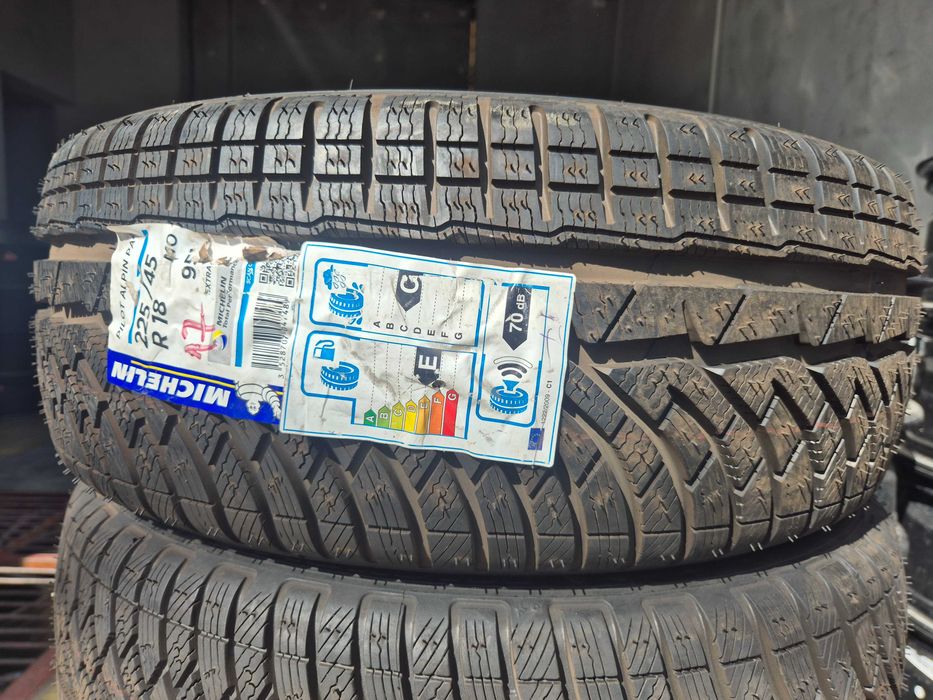 4 Anvelope M+S IARNA - 225/45/18 95V XL - Michelin PA4 - NOI OEM Mercedes - DOT 2017 !