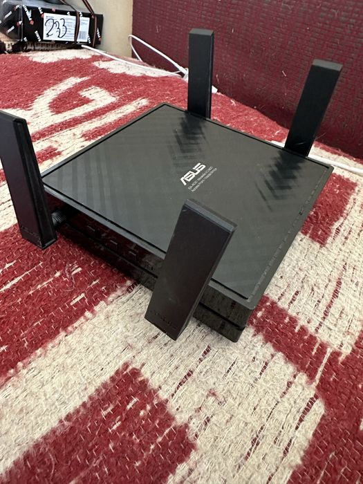 Vând ASUS EA-AC87 – Router/Bridge Wireless AC1800, Super Viteză!