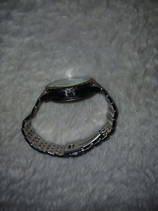 Продажба на часовници 3бр. Може и отделно