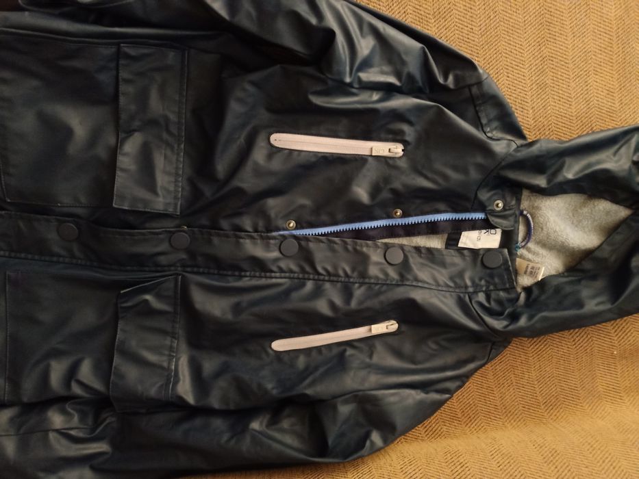 Продам куртки на мальчика