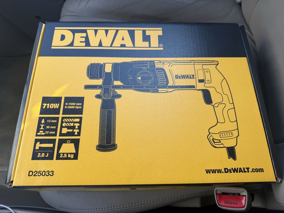 Перфоратор Dewalt