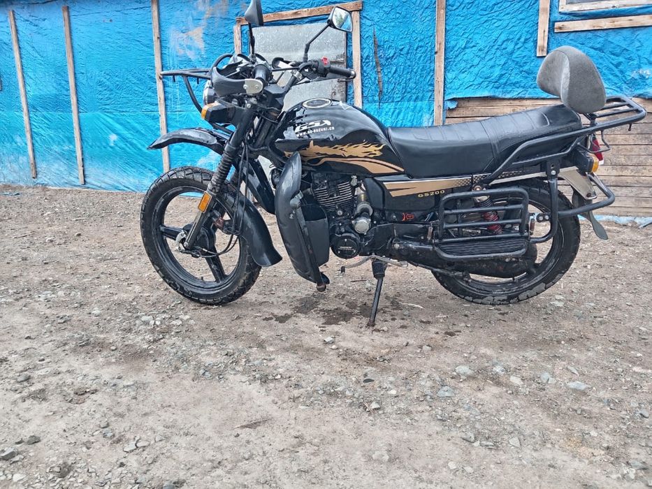 Продам мотрцикал 200 кубов.