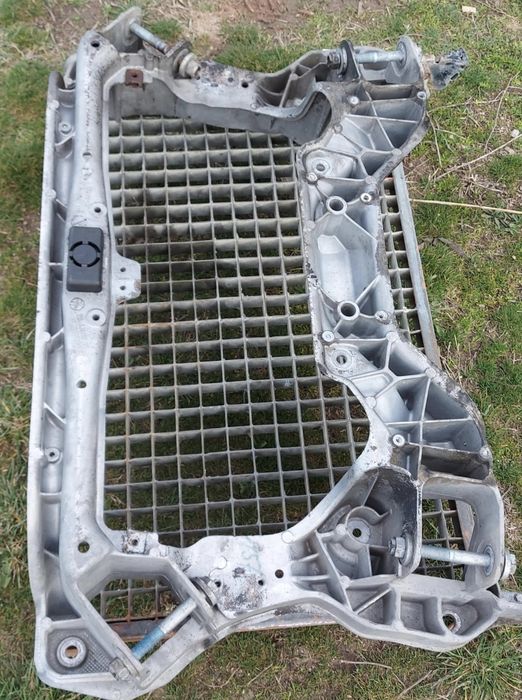 Преден мост мерцедед W203 2.2CDI