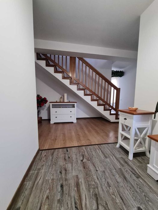 Vând duplex zona Arex  156m2 utili