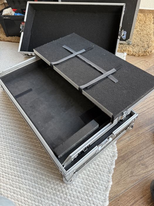 Flightcase  transport case laptop consola dj controller dmx