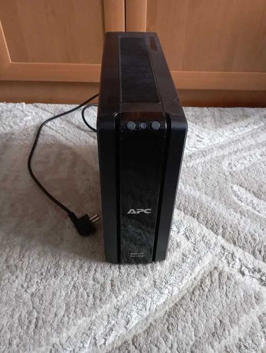 ИБП упс pro 1500