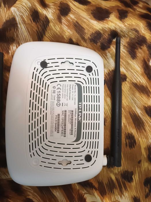 Рутери 2 броя перфектно работещи