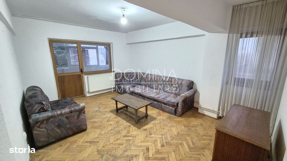 Vanzare apartament 3 camere - zona Casei de Cultura