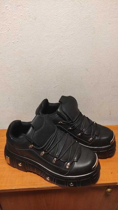 Обувки от Cropp, 41 номер. Носени само веднъж.