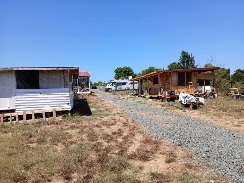 Къмпинг за каравани и кемпери-местност Арапя