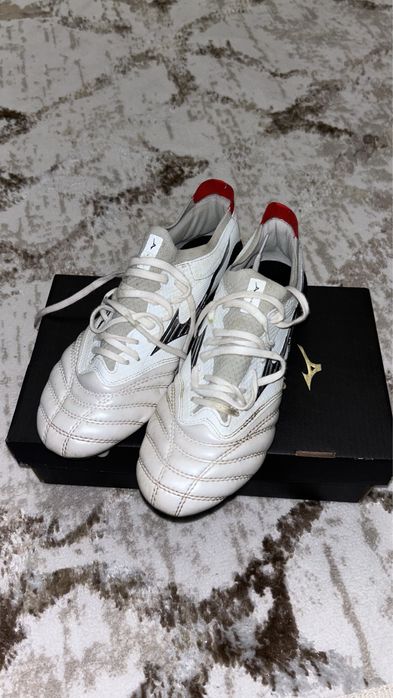 БутсыМизуноновый