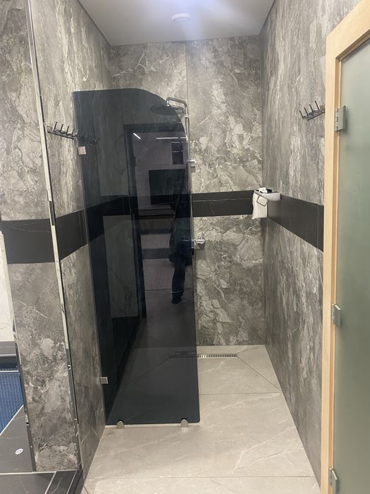 Душевые, перегордки со стекла