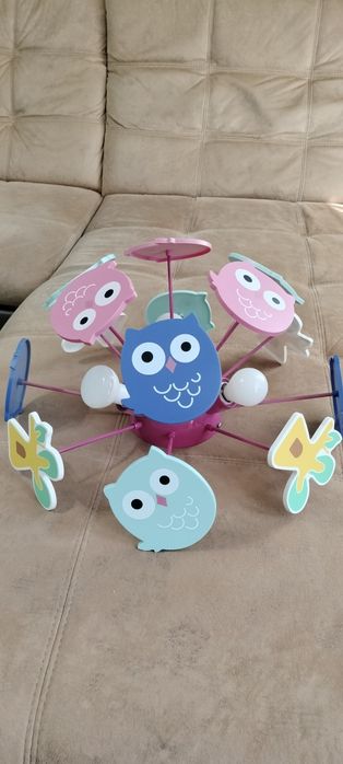 Candelabru camera copii