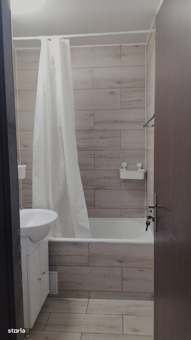 Garsoniera decomandata spatioasa cu balcon in Tineretului