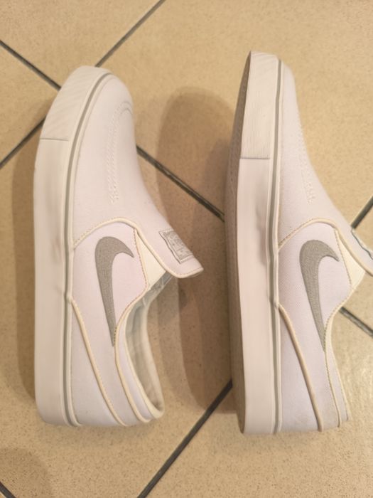 Маратонки  Найк, Nike