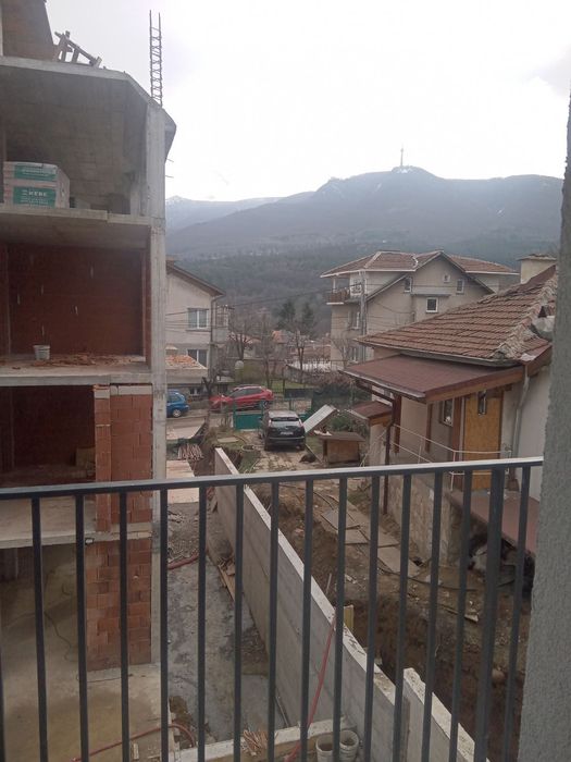 Четиристаен апартамент в Карпузица с АКТ 14!