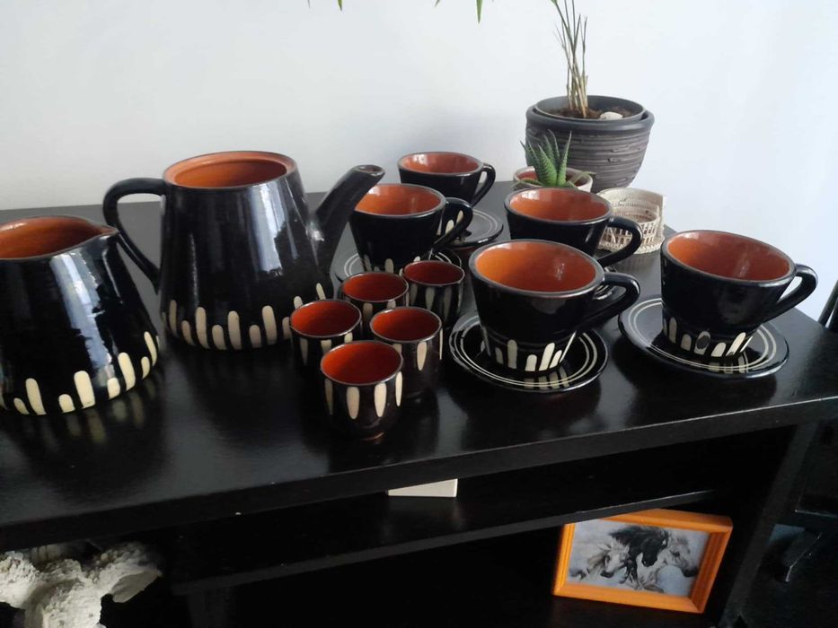 Стар битов сервиз за кафе и ракия глинена керамика