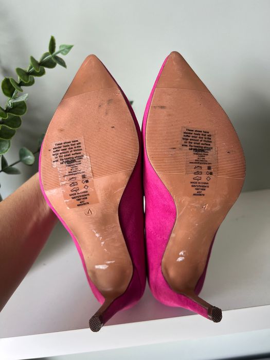 Обувки на висок ток