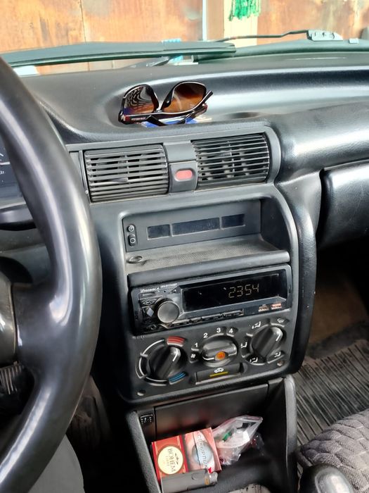 Продам машину Opel Astra находу
