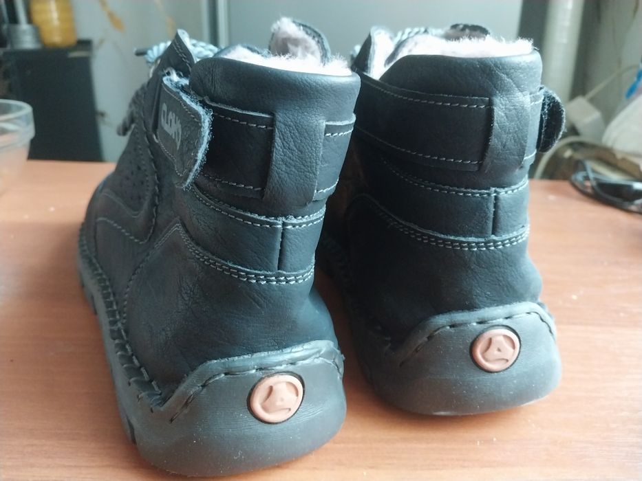 Ботинки зимние продам.