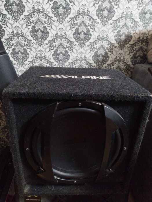 Сабвуфер Alpine SBE-1044BR