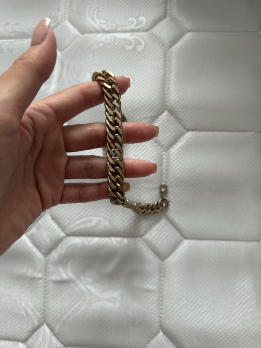 Винтажная ретро одежда в стиле 90-х