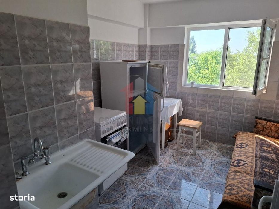 3 camere DECOMANDAT, 67 mp, 2 bai, Viziru 1 - Pistruiatu