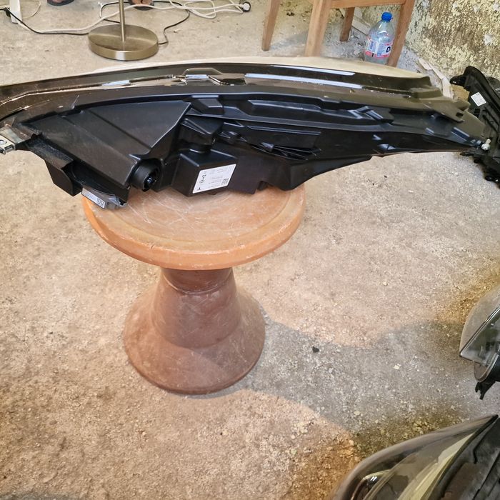 Tesla MODEL 3 MODEL Y 2023 ляв и десен фар 4бр