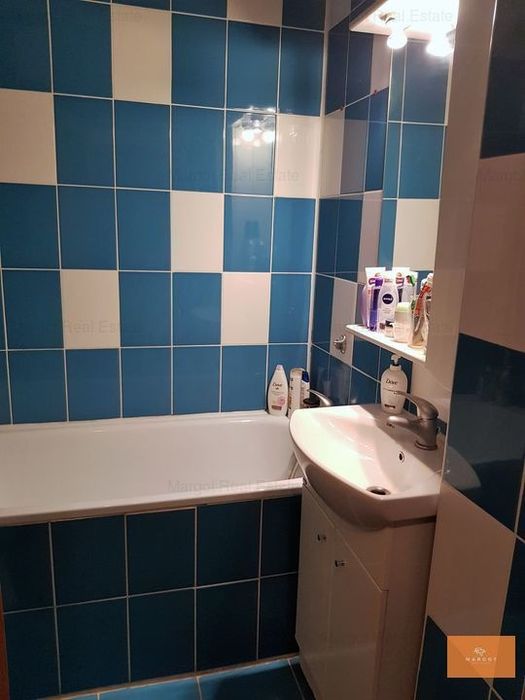 Proprietar Inchiriez garsoniera Metrou Titan