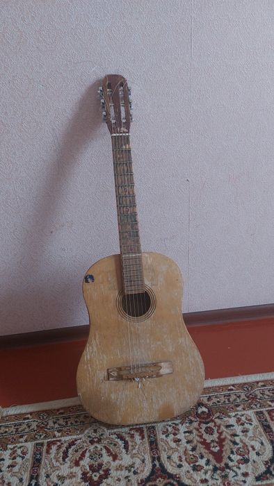 Гитара акустикалық.