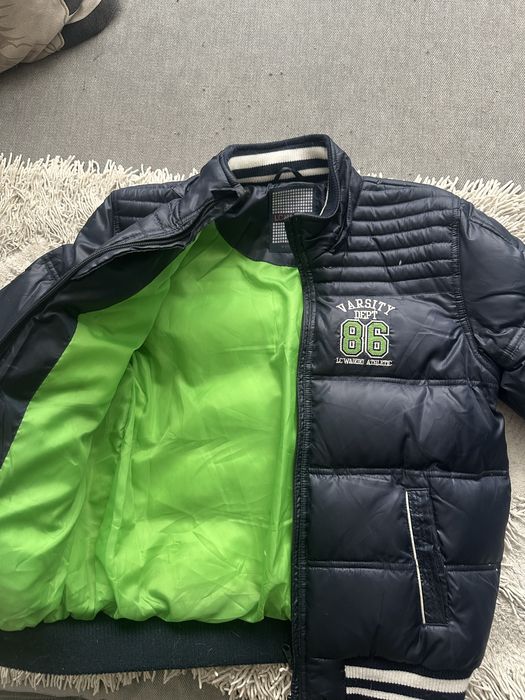 Продам бомбер ваикики