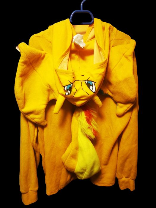 Hanorac Charizard – Pokémon