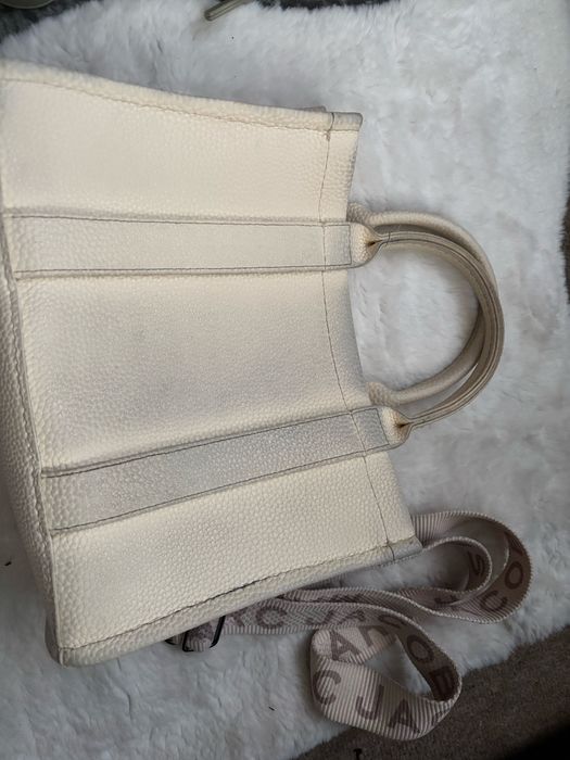 The tote bag кремава