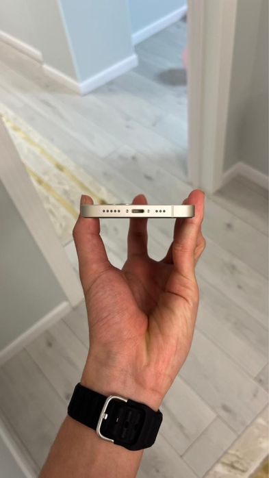 IPHONE 13 новый