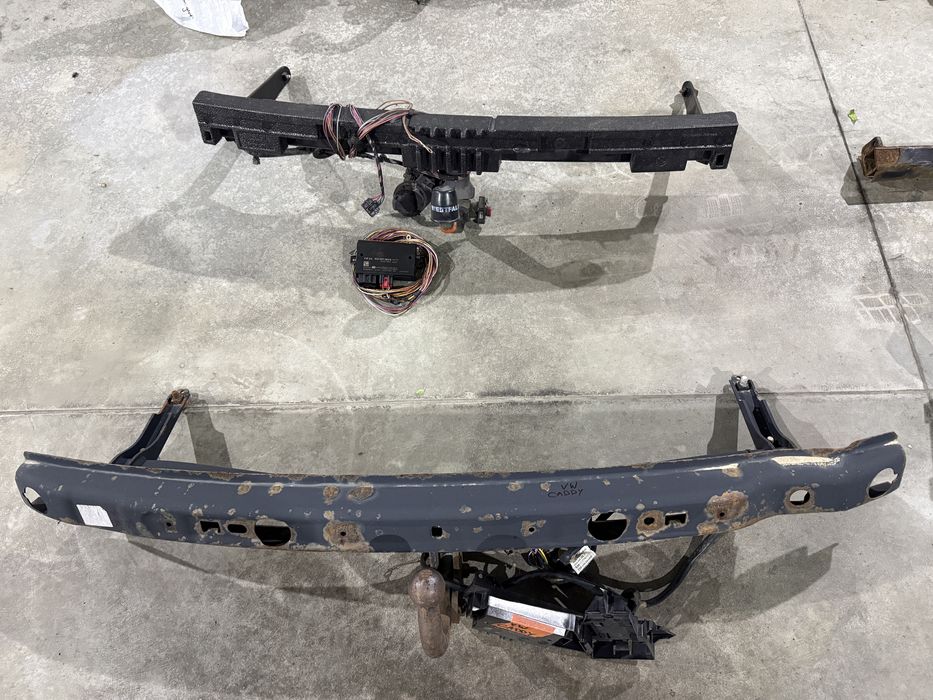 ОТЛИЧЕН Теглич С Букса, Окабеляване И Модул за *VW PASSAT B6 седан / PASSAT B6 VARIANT комби 2005г-2010г* и за *VW CADDY 2004г-2015г*