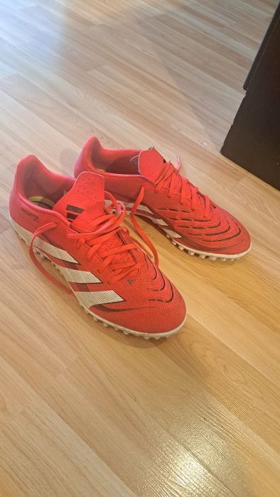 Vând ghete fotbal ADIDAS teren sintetic, marimea 42
