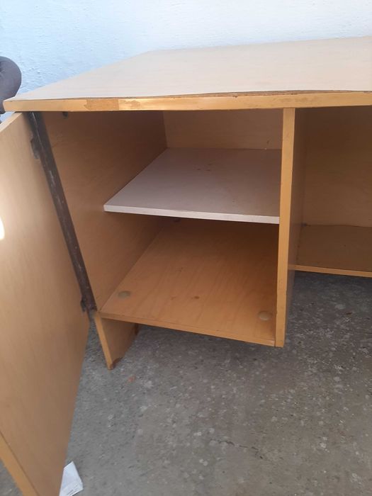 Письменный стол,то ,что нужно для школьников