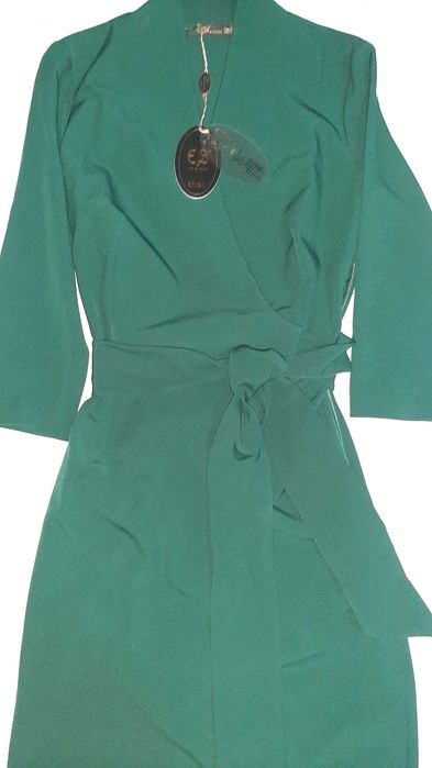 Продаётся новое платье. Производство: Турция. Размер- 40 (46).