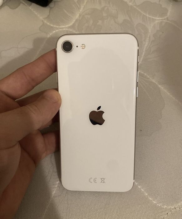Айфон се iphone se 2020