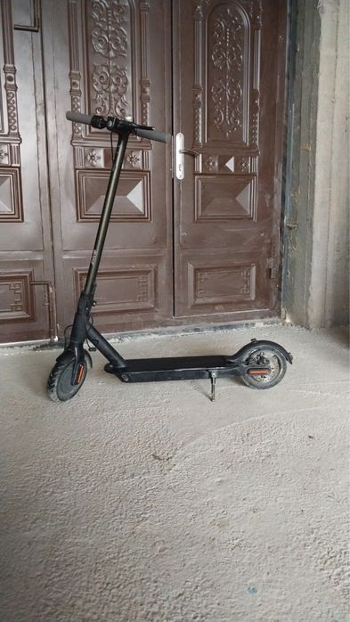 Elektrosamakat hiper Triumph M85