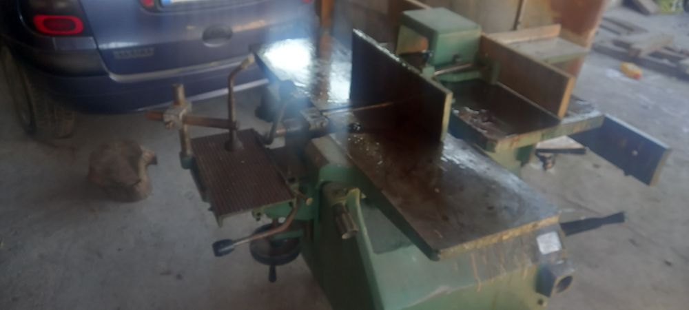 Петоперацона дърводелска машина