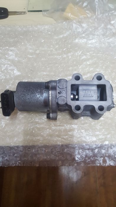 Продавам EGR клапан за тойота рав 4  ;2.2 дизел
