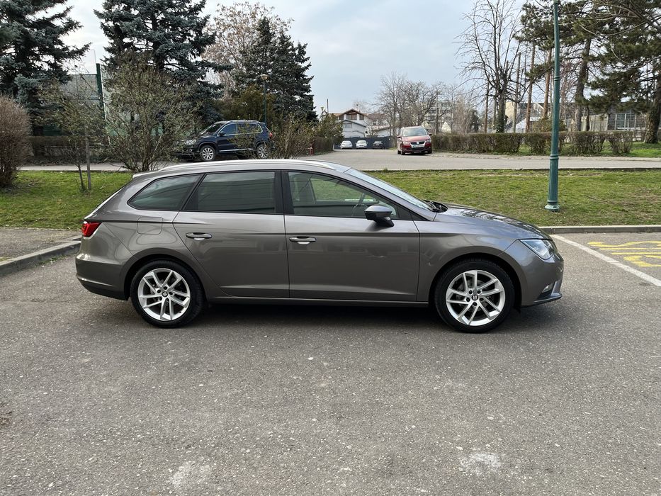 Seat Leon 3 / Distronic / Faruri led / Distributie curea