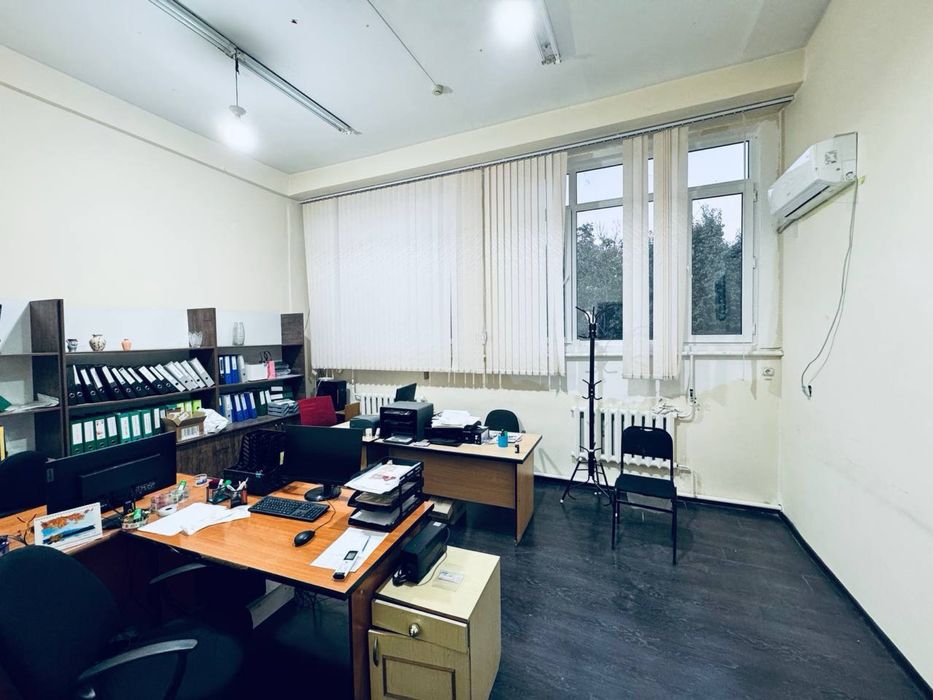 Продается нежилое помещение 776 кв/м. Мирзо Улугбекский район.