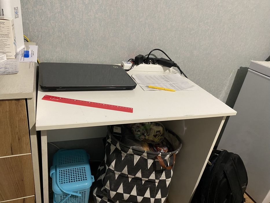 Продам комод и компьютерный стол