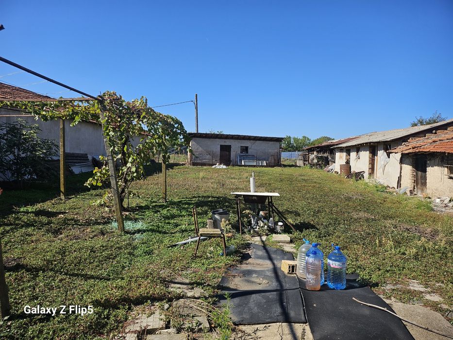 Продава се Къща в Стара Загора, Железник - изток - 940 кв.м за 27 €/кв.м - Снимка #1